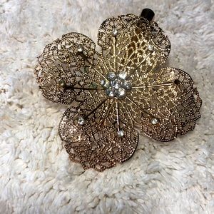 Metal Flower jeweled hair clip
